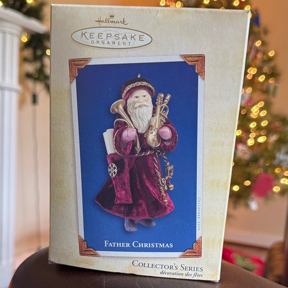2005 Hallmark Keepsake Father Christmas in Burgundy and Gold